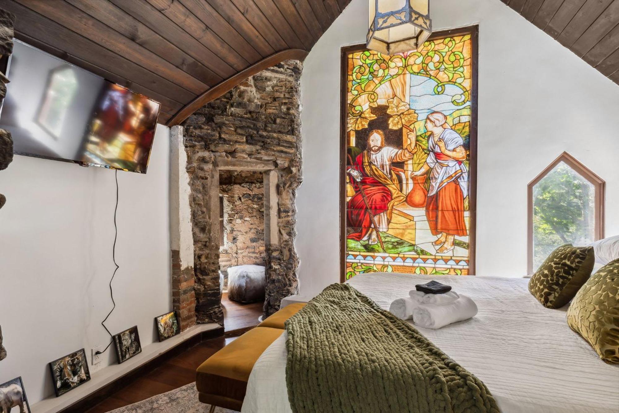 Enchanted Castle - Your Royal Getaway Awaits Cleveland Eksteriør billede