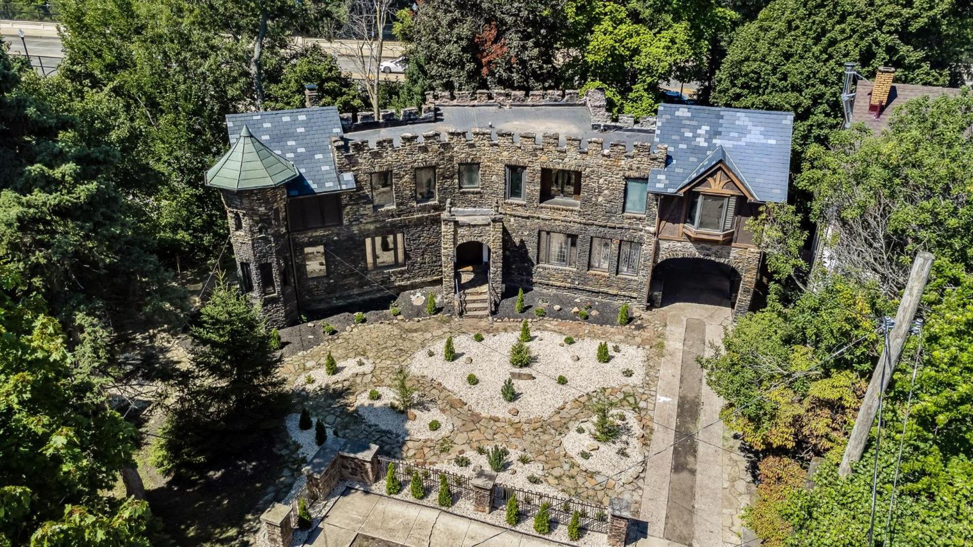 Enchanted Castle - Your Royal Getaway Awaits Cleveland Eksteriør billede